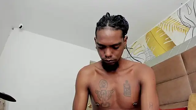 bigblackhotx1 online show from November 7, 2025, 10:59 am