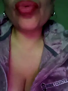 Snapshot of Kasandra02 chatting on February 23, 2026, 3:15 am Kasandra02 online show from February 23, 2026, 3:15 am