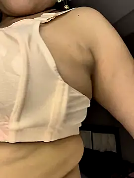 Snapshot of Kasandra02 chatting on March 5, 2026, 3:35 am Kasandra02 online show from March 5, 2026, 3:35 am