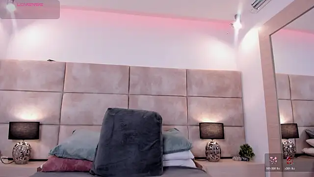 Eevee Taylor online show from March 13, 2026, 2:40 am