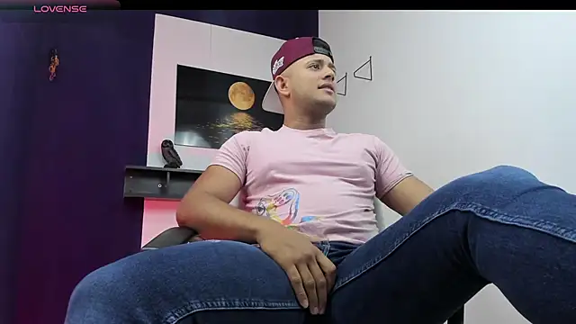 Marcos garcias online show from March 9, 2025, 10:08 am