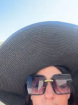 Snapshot of loveattack chatting on February 9, 2025, 9:28 pm loveattack online show from February 9, 2025, 9:28 pm