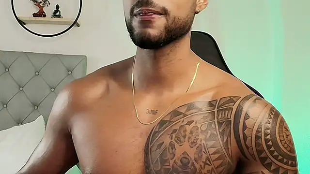 LiamGarcia1 online show from December 21, 2024, 2:37 pm