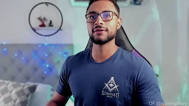 LiamGarcia1 online show from December 28, 2024, 12:24 pm