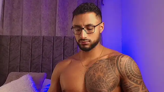 LiamGarcia1 online show from February 11, 2025, 4:01 am