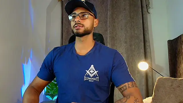 LiamGarcia1 online show from February 28, 2025, 12:10 am