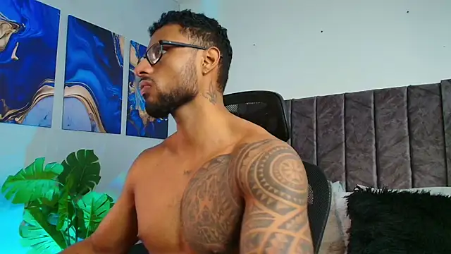 LiamGarcia1 online show from September 24, 2025, 3:26 pm