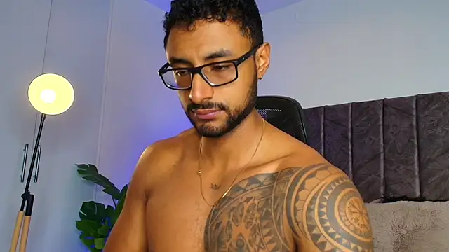 LiamGarcia1 online show from October 26, 2025, 2:01 pm