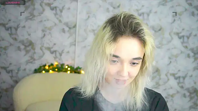 Ashley S online show from April 17, 2026, 10:13 pm