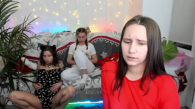 HotCaramellsTV online show from December 26, 2024, 4:25 pm