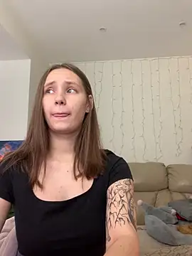 HotCaramellsTV online show from September 19, 2025, 9:43 am