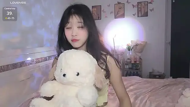 Luminous163 online show from January 2, 2025, 3:40 pm