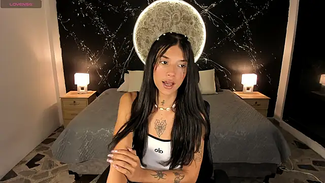 CoralRigan online show from December 8, 2024, 3:21 am