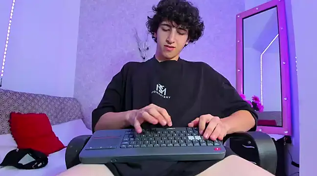 Kerverr  online show from January 15, 2025, 4:15 am