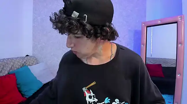 Kerverr  online show from February 6, 2025, 2:33 am