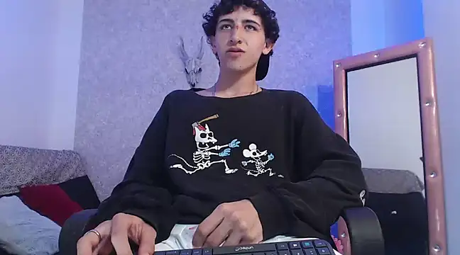 Kerverr  online show from February 17, 2025, 10:58 pm