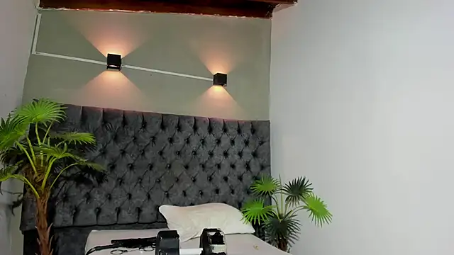 Snapshot of Salomon_koude chatting on May 1, 2026, 11:48 am Salomon koude online show from May 1, 2026, 11:48 am
