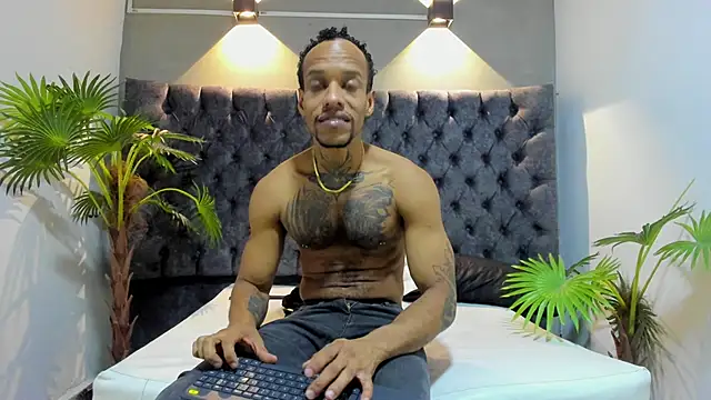 Snapshot of Salomon_koude chatting on May 18, 2026, 1:06 pm Salomon koude online show from May 18, 2026, 1:06 pm