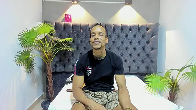 Snapshot of Salomon_koude chatting on May 24, 2026, 12:26 am Salomon koude online show from May 24, 2026, 12:26 am