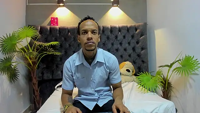 Snapshot of Salomon_koude chatting on May 27, 2026, 12:57 pm Salomon koude online show from May 27, 2026, 12:57 pm