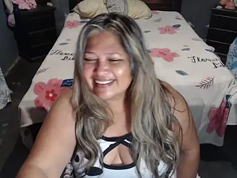 Snapshot of CANDYSWEET51 chatting on April 12, 2026, 5:40 pm CANDYSWEET51 online show from April 12, 2026, 5:40 pm