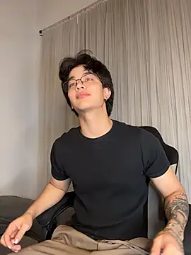 ajordanR online show from April 18, 2026, 1:53 am