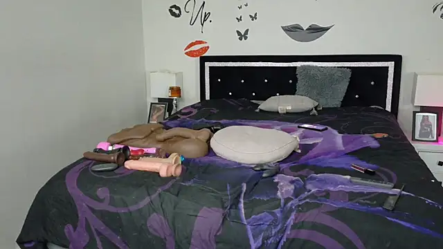 chocolatefantasyxxox online show from December 28, 2024, 5:23 am