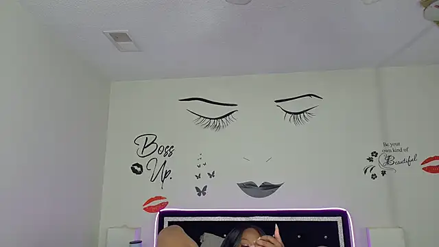 chocolatefantasyxxox online show from February 5, 2025, 1:47 am