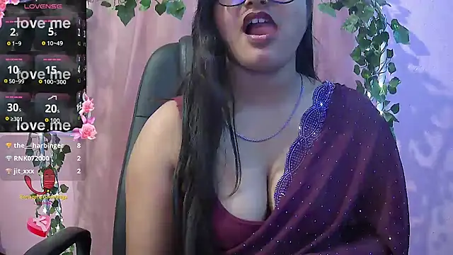 Snapshot of Pari-new chatting on February 3, 2026, 6:40 am Pari-new online show from February 3, 2026, 6:40 am