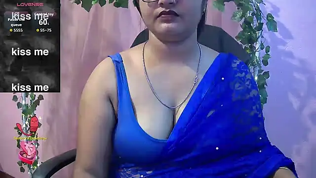 Snapshot of Pari-new chatting on April 16, 2026, 4:13 am Pari-new online show from April 16, 2026, 4:13 am