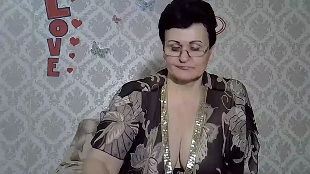 Snapshot of PaulaGolden chatting on February 2, 2025, 6:10 pm PaulaGolden online show from February 2, 2025, 6:10 pm