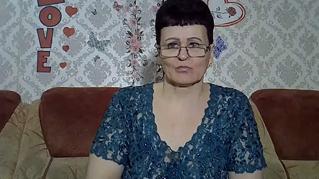 PaulaGolden online show from April 7, 2026, 3:23 pm