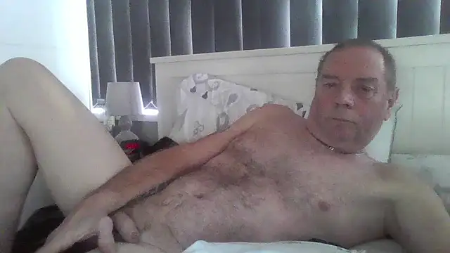 Snapshot of gibbo62 chatting on January 16, 2026, 10:19 am gibbo62 online show from January 16, 2026, 10:19 am