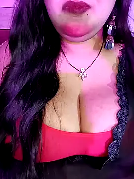 Suhanakhan00 online show from January 18, 2026, 5:06 pm