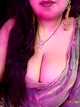 Suhanakhan00 online show from February 18, 2026, 8:54 am