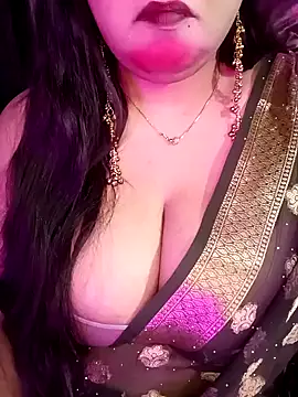 Suhanakhan00 online show from March 18, 2026, 7:50 pm