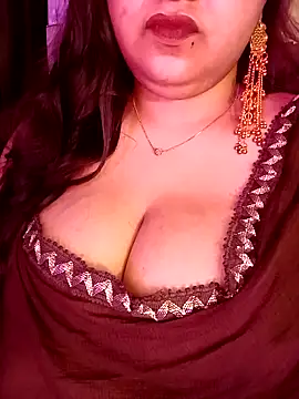 Suhanakhan00 online show from May 22, 2026, 10:21 am