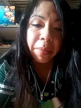 Snapshot of Karenn12 chatting on February 8, 2026, 8:23 pm Karenn12 online show from February 8, 2026, 8:23 pm
