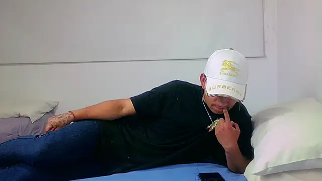 Snapshot of be_sinners chatting on December 21, 2024, 11:02 pm be sinners online show from December 21, 2024, 11:02 pm