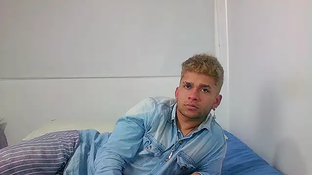 Snapshot of be_sinners chatting on December 27, 2024, 9:54 pm be sinners online show from December 27, 2024, 9:54 pm