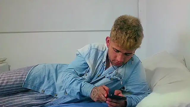 Snapshot of be_sinners chatting on December 28, 2024, 7:00 am be sinners online show from December 28, 2024, 7:00 am