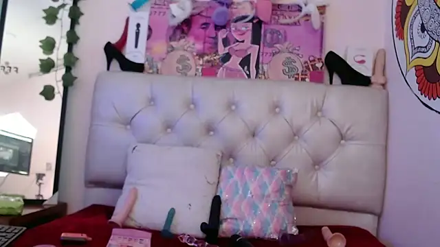 sarawiliamx online show from March 13, 2025, 3:11 am