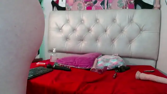 sarawiliamx online show from March 18, 2025, 6:46 am