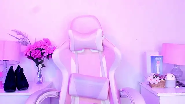 MollyBigBoobs12 online show from March 12, 2025, 11:33 pm