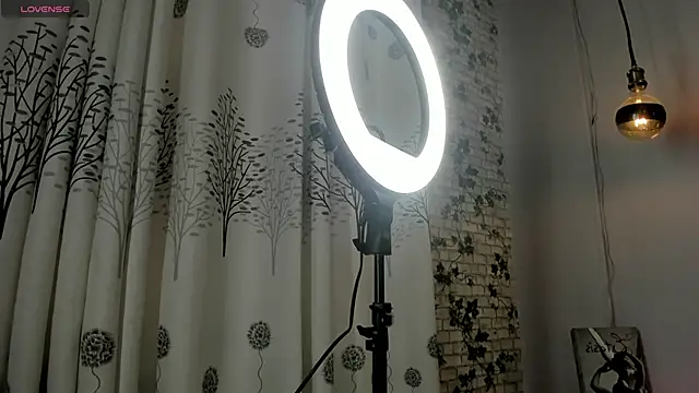 Snapshot of sharoncute1 chatting on September 29, 2025, 9:52 pm sharoncute1 online show from September 29, 2025, 9:52 pm