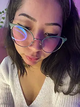 Snapshot of anni_ross chatting on June 27, 2026, 1:10 am anni ross online show from June 27, 2026, 1:10 am