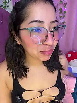 Snapshot of anni_ross chatting on June 29, 2026, 10:21 pm anni ross online show from June 29, 2026, 10:21 pm