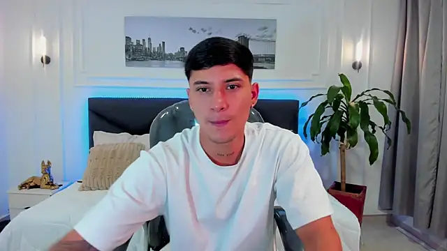 Snapshot of Damian23__ chatting on November 24, 2025, 12:05 pm Damian23 online show from November 24, 2025, 12:05 pm