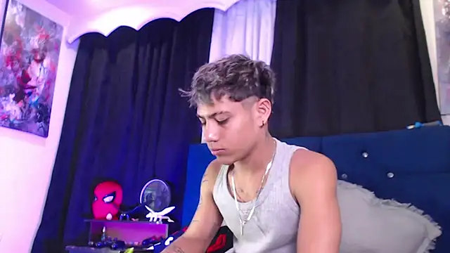 Sexys Boys Hot1 online show from June 8, 2026, 1:28 am