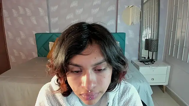 Kat cute  online show from November 7, 2025, 11:16 pm